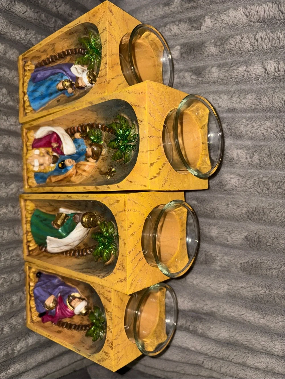 Vintage Romans, Inc. 8pc Nativity Scene with votive or tealight candles #34467